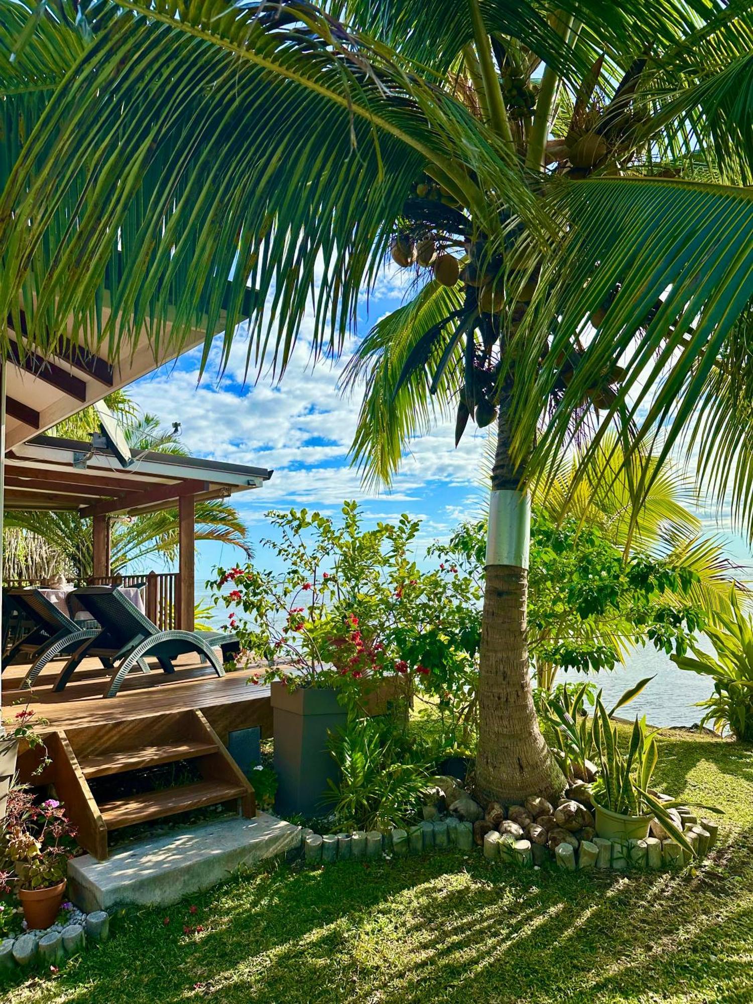 O'Coco Bungalow- Breathtaking Waterfront Views, Endless Memories Paea Eksteriør bilde